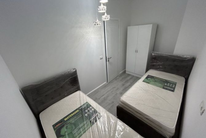 Shtepi me qera Apartament ne Tirane, 2+1, Mobilimi E mobiluar, Pagesa 670  Euro.