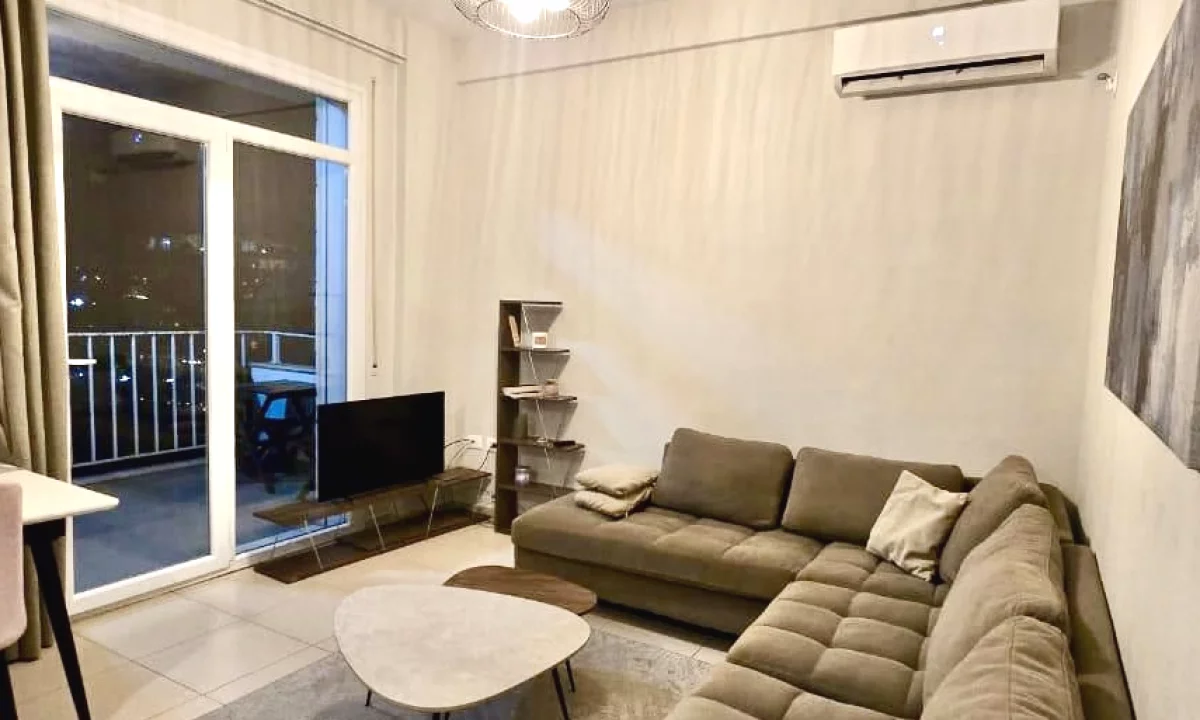 Shtepi me qera Apartament ne Tirane, 2+1, Mobilimi E mobiluar, Pagesa 800  Euro.