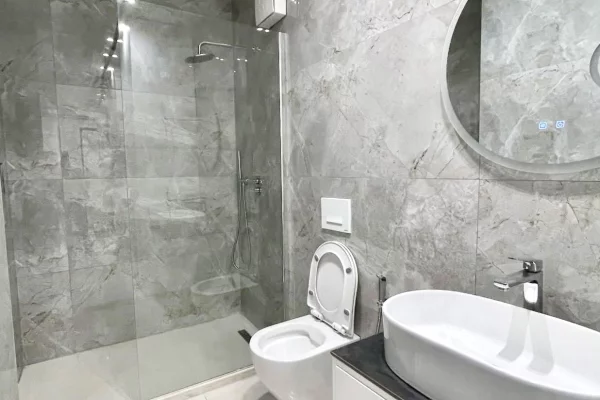 Shtepi me qera Apartament ne Tirane, 2+1, Mobilimi E mobiluar, Pagesa 900  Euro.