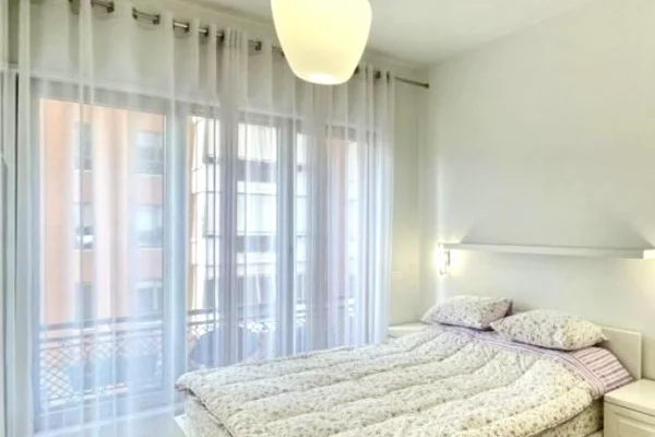 Shtepi me qera Apartament ne Tirane, 2+1, Mobilimi E mobiluar, Pagesa 120,000  Leke.