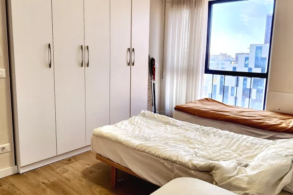 Shtepi me qera Apartament ne Tirane, 2+1, Mobilimi E mobiluar, Pagesa 1,100  Euro.