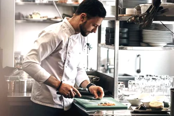 Njoftime Pune per Ndihmes/e kuzhinier/e ne Tirane