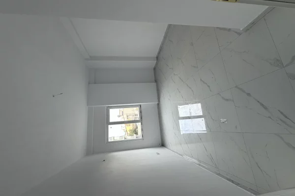 Appartamento in vendita a Tirana 2+1, Vuoto