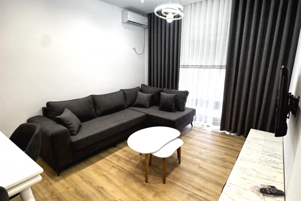 Appartamento in affitto a Tirana 1+1, Arredato