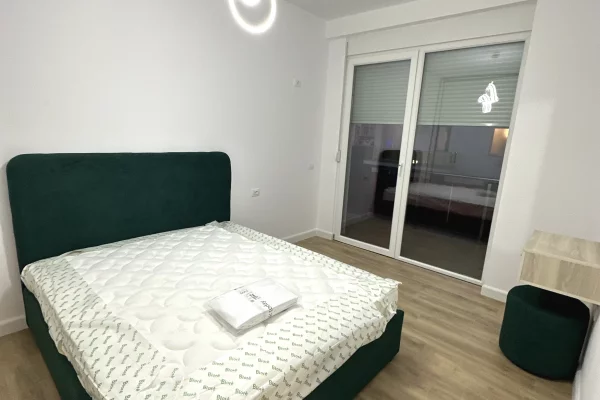 Shtepi me qera Apartament ne Tirane, 1+1, Mobilimi E mobiluar, Pagesa 450  Euro.