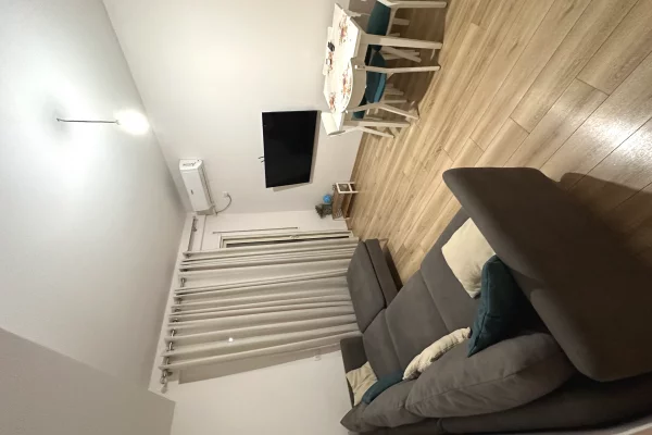 Shtepi me qera Apartament ne Tirane, 2+1, Mobilimi E mobiluar, Pagesa 450  Euro.