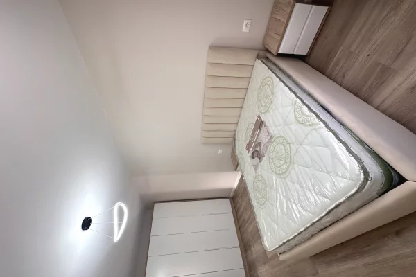 Shtepi me qera Apartament ne Tirane, 2+1, Mobilimi E mobiluar, Pagesa 450  Euro.