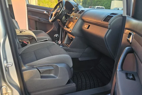 Auto in Vendita a Fier, Volkswagen, 2011 Diesel,Kambio Automatik Pagamento 7,000  Euro.