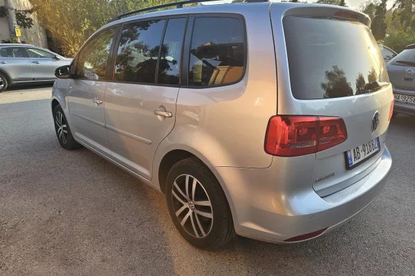 Auto in Vendita a Fier - 7,000 Euro