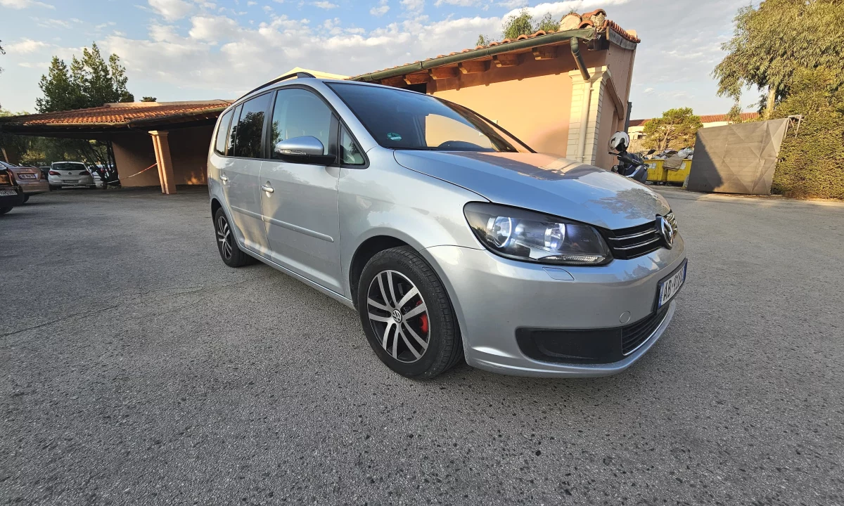 Auto in Vendita a Fier, Volkswagen, 2011 Diesel,Kambio Automatik Pagamento 7,000  Euro.