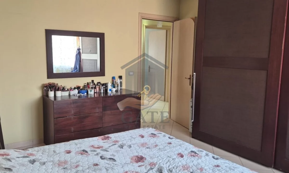 Shtepi me qera Apartament ne Durres, 1+1, Mobilimi E mobiluar, Pagesa 350  Euro.