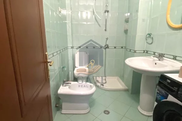 Shtepi me qera Apartament ne Durres, 3+1, Mobilimi E mobiluar, Pagesa 480  Euro.