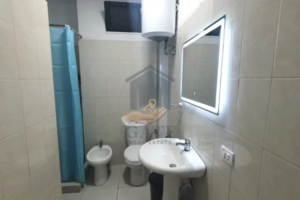 Shtepi me qera 1+1 ne Durres - 300 Euro