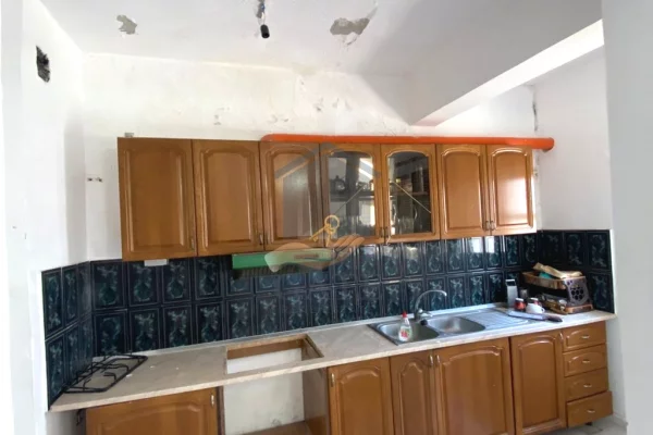 Appartamento in vendita a Durazzo 2+1, SemiArredato