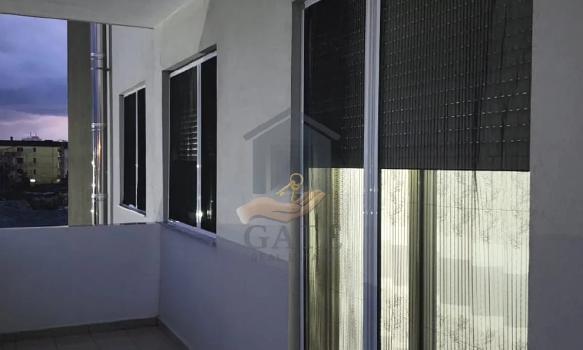 Shtepi me qera Apartament ne Durres, 2+1, Mobilimi E mobiluar, Pagesa 320  Euro.