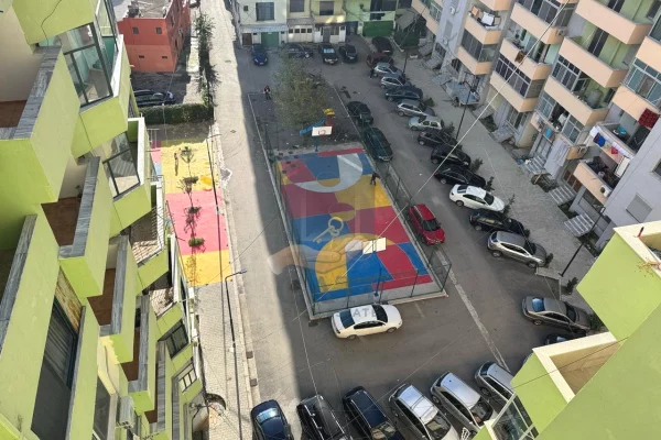 Appartamento in vendita a Durazzo 2+1, Vuoto