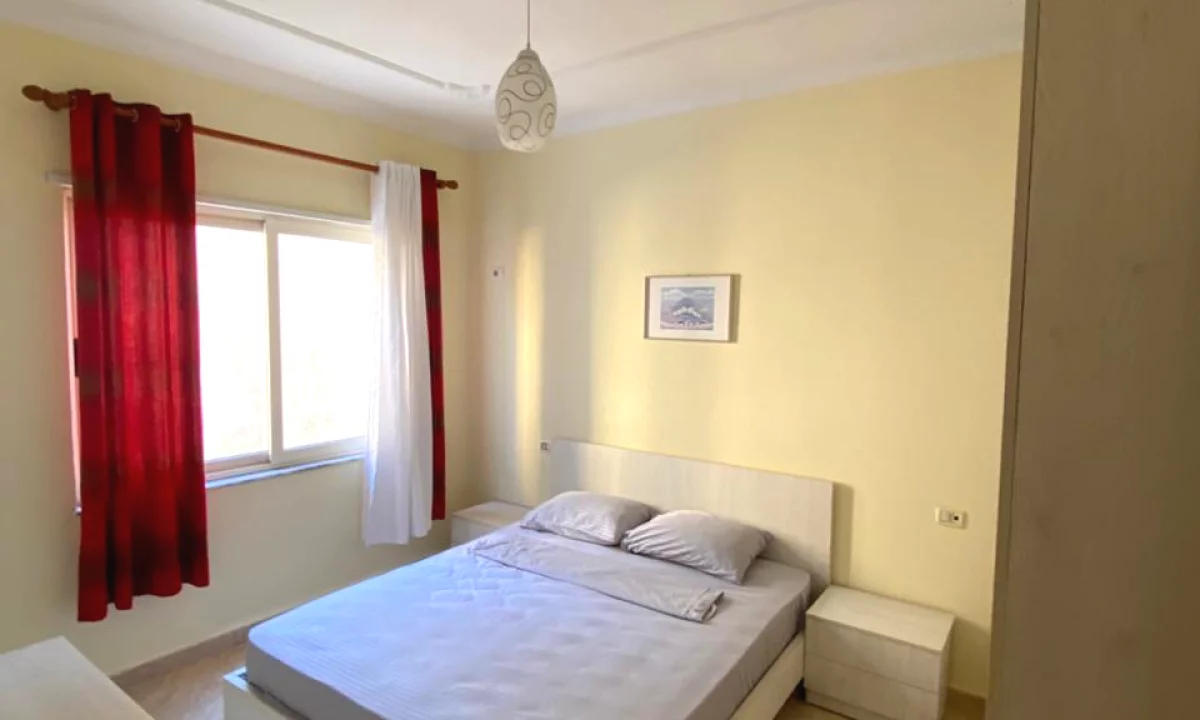 Shtepi me qera Apartament ne Durres, 1+1, Mobilimi E mobiluar, Pagesa 250  Euro.