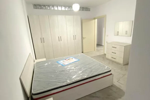 Shtepi me qera Apartament ne Durres, 2+1, Mobilimi E mobiluar, Pagesa 40,000  Leke.