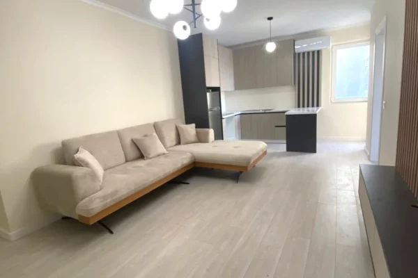 Appartamento in vendita a Durazzo 1+1, Arredato