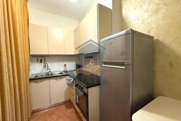 Shtepi me qera Apartament ne Durres, 1+1, Mobilimi E mobiluar, Pagesa 350  Euro.