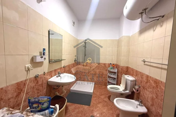 Shtepi me qera Apartament ne Durres, 1+1, Mobilimi E mobiluar, Pagesa 350  Euro.