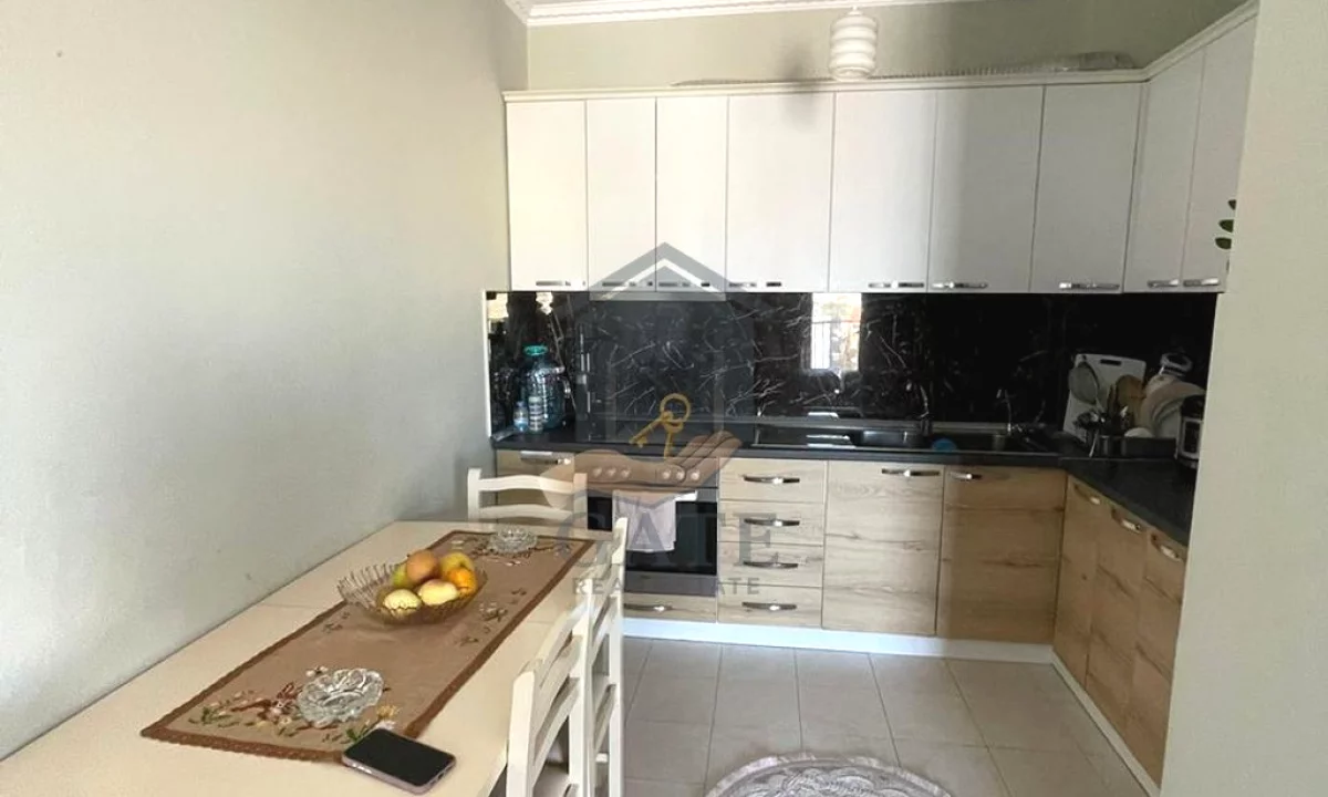 Appartamento in vendita a Durazzo 2+1, Arredato