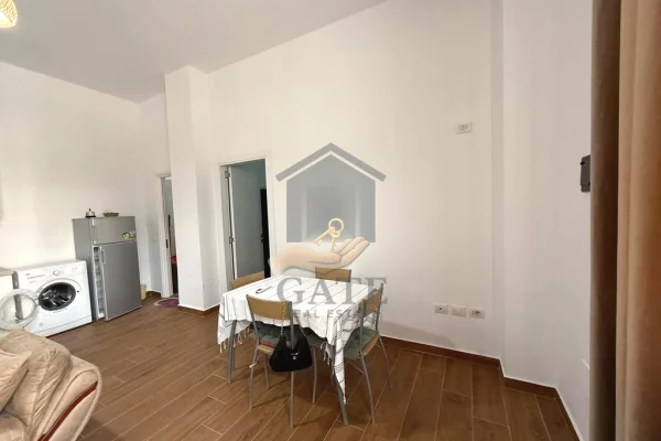 Shtepi ne shitje Apartament ne Durres, 1+1, Mobilimi E mobiluar, Pagesa 87,000  Euro.