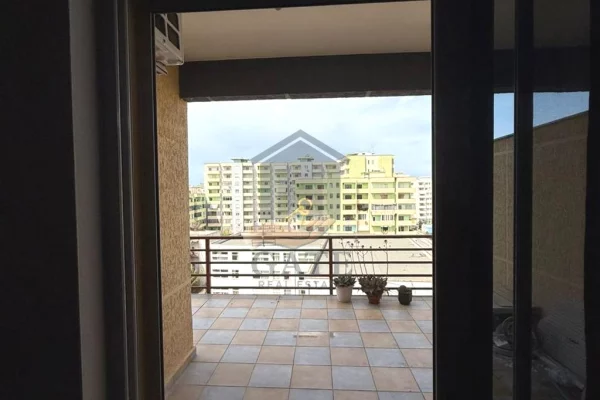 Shtepi ne shitje Apartament ne Durres, 2+1, Mobilimi E mobiluar, Pagesa 165,000  Euro.