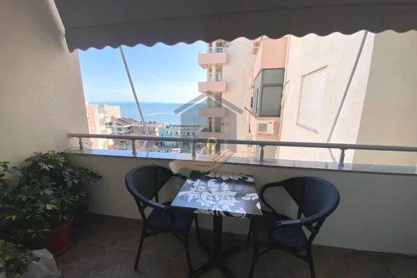 Shtepi ne shitje Apartament ne Durres, 3+1, Mobilimi E mobiluar, Pagesa 155,000  Euro.
