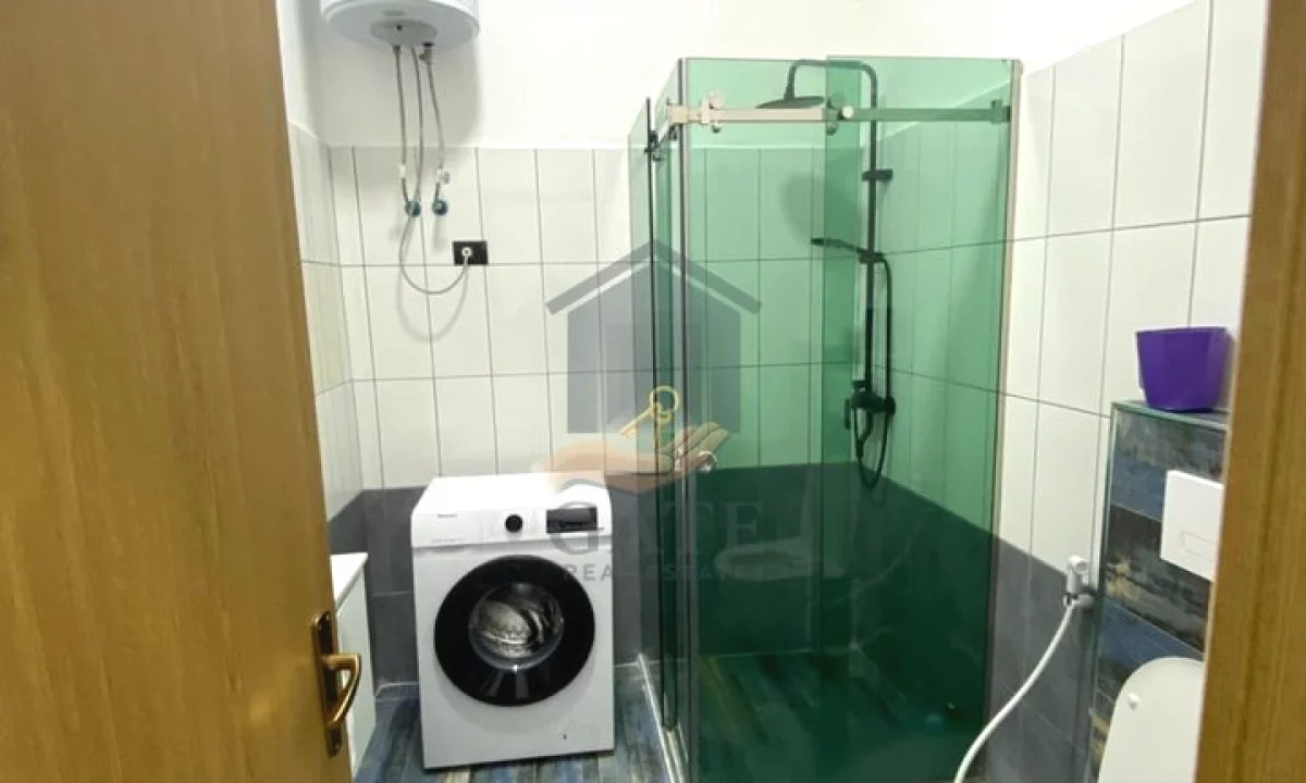 Shtepi ne shitje Apartament ne Durres, 2+1, Mobilimi E mobiluar, Pagesa 105,000  Euro.