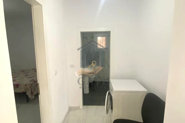 Shtepi me qera Shtepi Private ne Durres, 2+1, Mobilimi E mobiluar, Pagesa 250  Euro.
