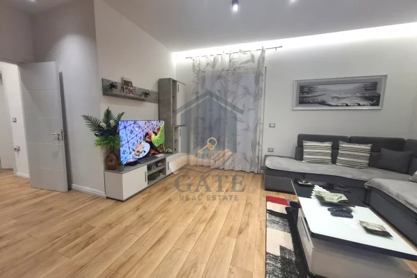 Appartamento in vendita a Durazzo 2+1, Arredato