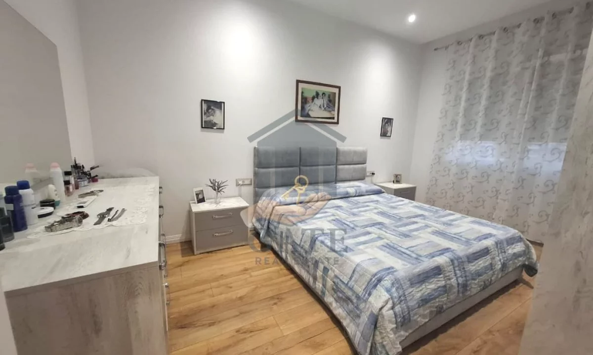 Appartamento in vendita a Durazzo 2+1, Arredato