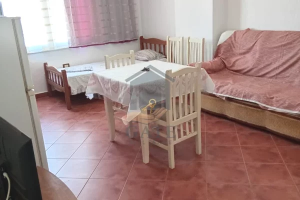 Shtepi me qera Apartament ne Durres, 1+1, Mobilimi E mobiluar, Pagesa 350  Euro.