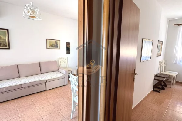 Shtepi ne shitje Apartament ne Durres, 1+1, Mobilimi E mobiluar, Pagesa 105,000  Euro.