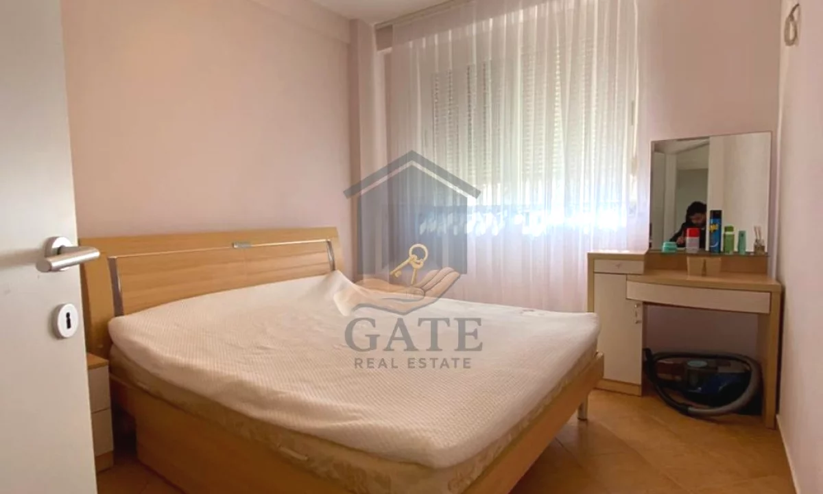 Shtepi me qera Apartament ne Durres, 1+1, Mobilimi E mobiluar, Pagesa 300  Euro.