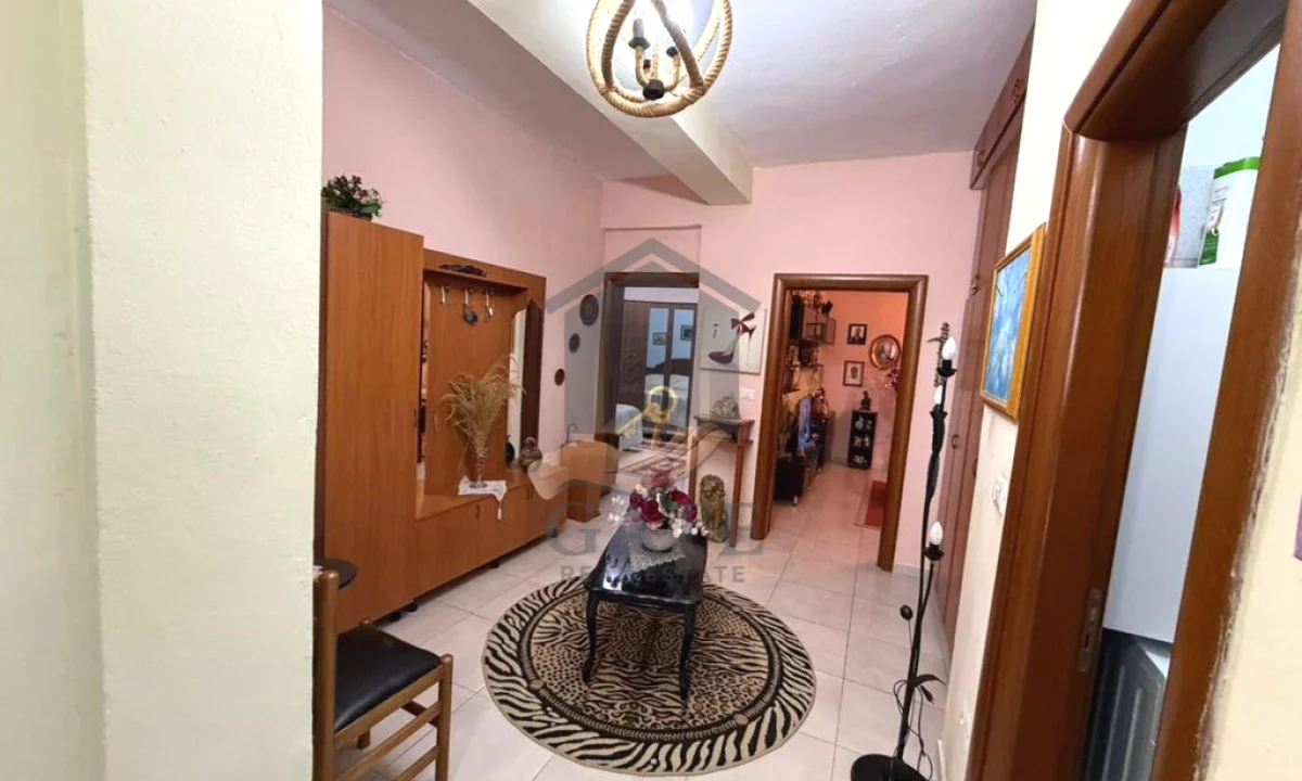 Appartamento in vendita a Durazzo 1+1, Arredato