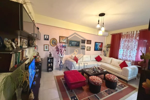 Appartamento in vendita a Durazzo 1+1, Arredato