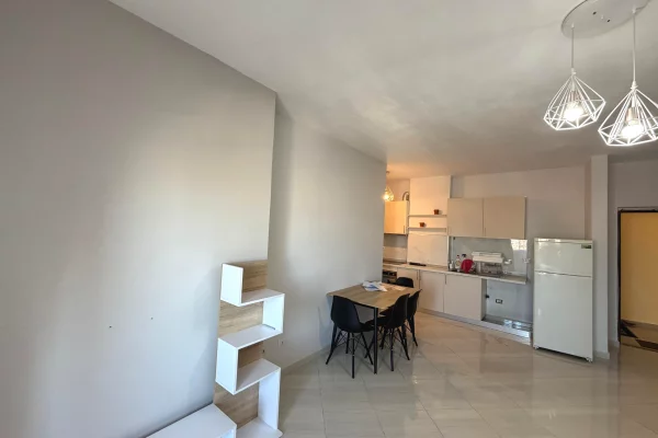 Shtepi me qera Apartament ne Durres, 1+1, Mobilimi E mobiluar, Pagesa 30,000  Leke.