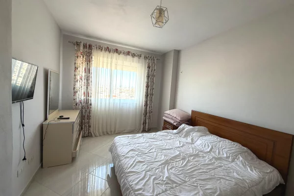 Shtepi me qera Apartament ne Durres, 1+1, Mobilimi E mobiluar, Pagesa 30,000  Leke.
