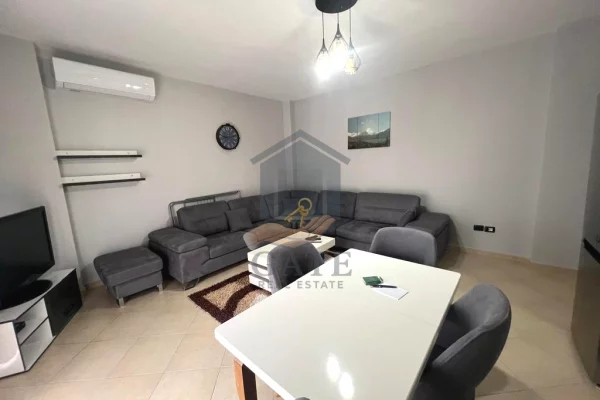 Shtepi me qera Apartament ne Durres, 1+1, Mobilimi E mobiluar, Pagesa 350  Euro.