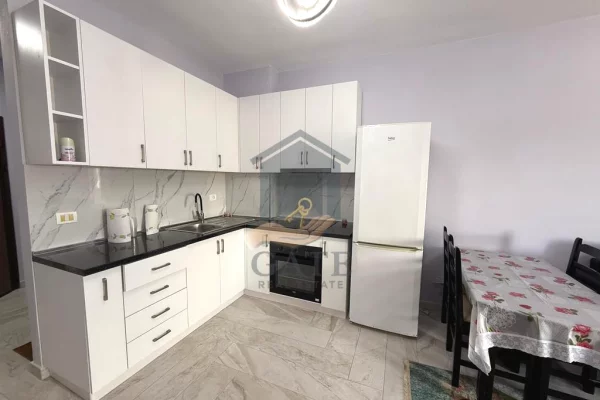 Shtepi me qera Apartament ne Durres, 2+1, Mobilimi E mobiluar, Pagesa 400  Euro.