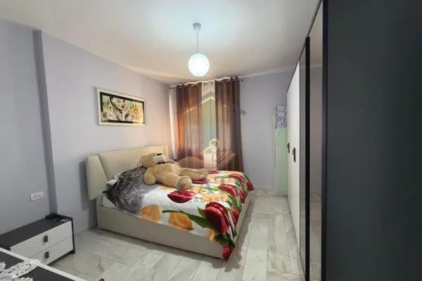 Shtepi me qera Apartament ne Durres, 2+1, Mobilimi E mobiluar, Pagesa 400  Euro.