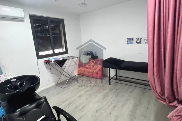 Ambient biznesi ne shitje 3+1 ne Durres - 100,000 Euro