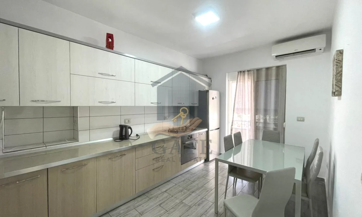 Shtepi ne shitje Apartament ne Durres, 1+1, Mobilimi E mobiluar, Pagesa 180,000  Euro.