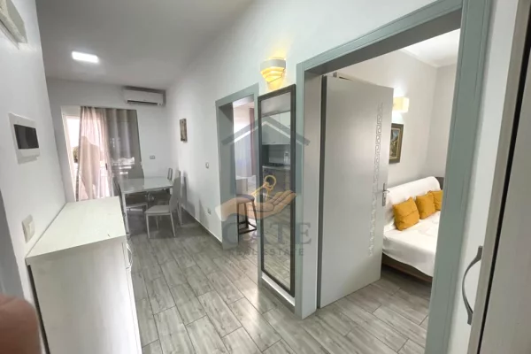 Shtepi ne shitje Apartament ne Durres, 1+1, Mobilimi E mobiluar, Pagesa 180,000  Euro.