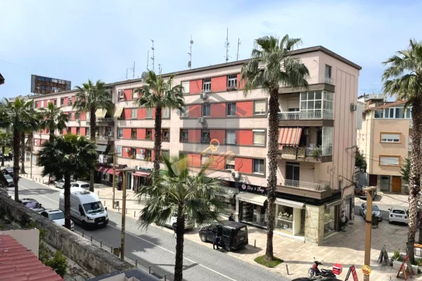 Shtepi ne shitje Apartament ne Durres, 1+1, Mobilimi E mobiluar, Pagesa 180,000  Euro.