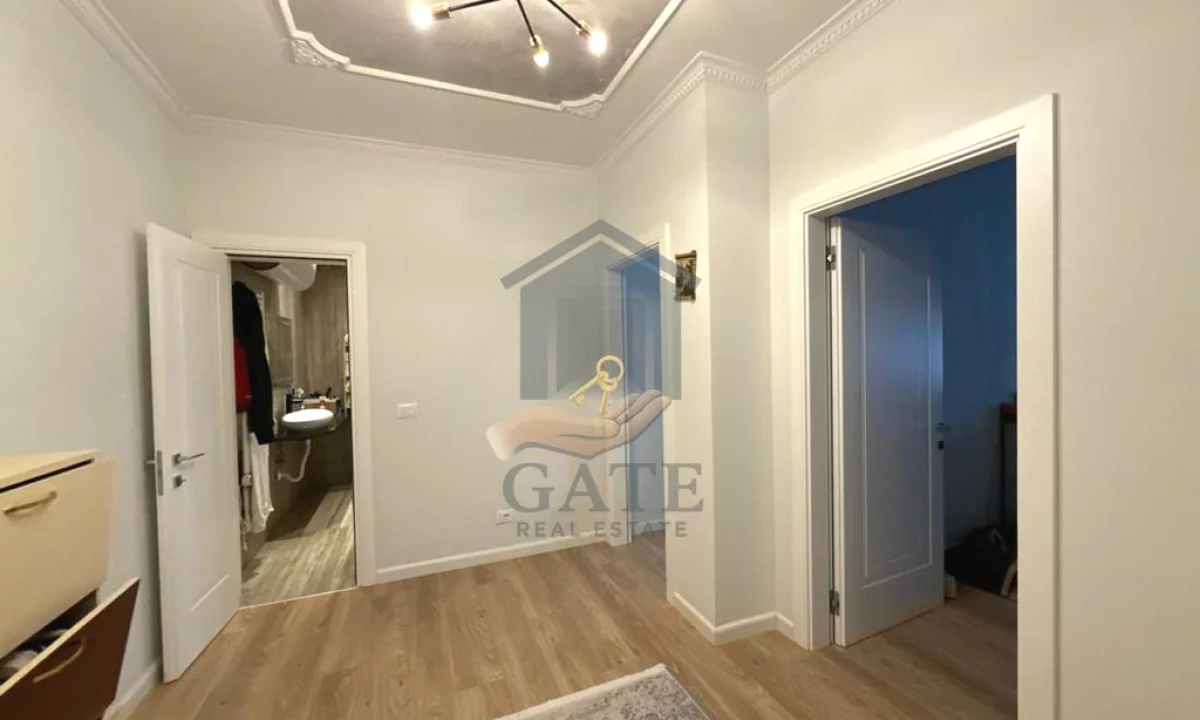 Shtepi ne shitje Apartament ne Durres, 2+1, Mobilimi E mobiluar, Pagesa 180,000  Euro.