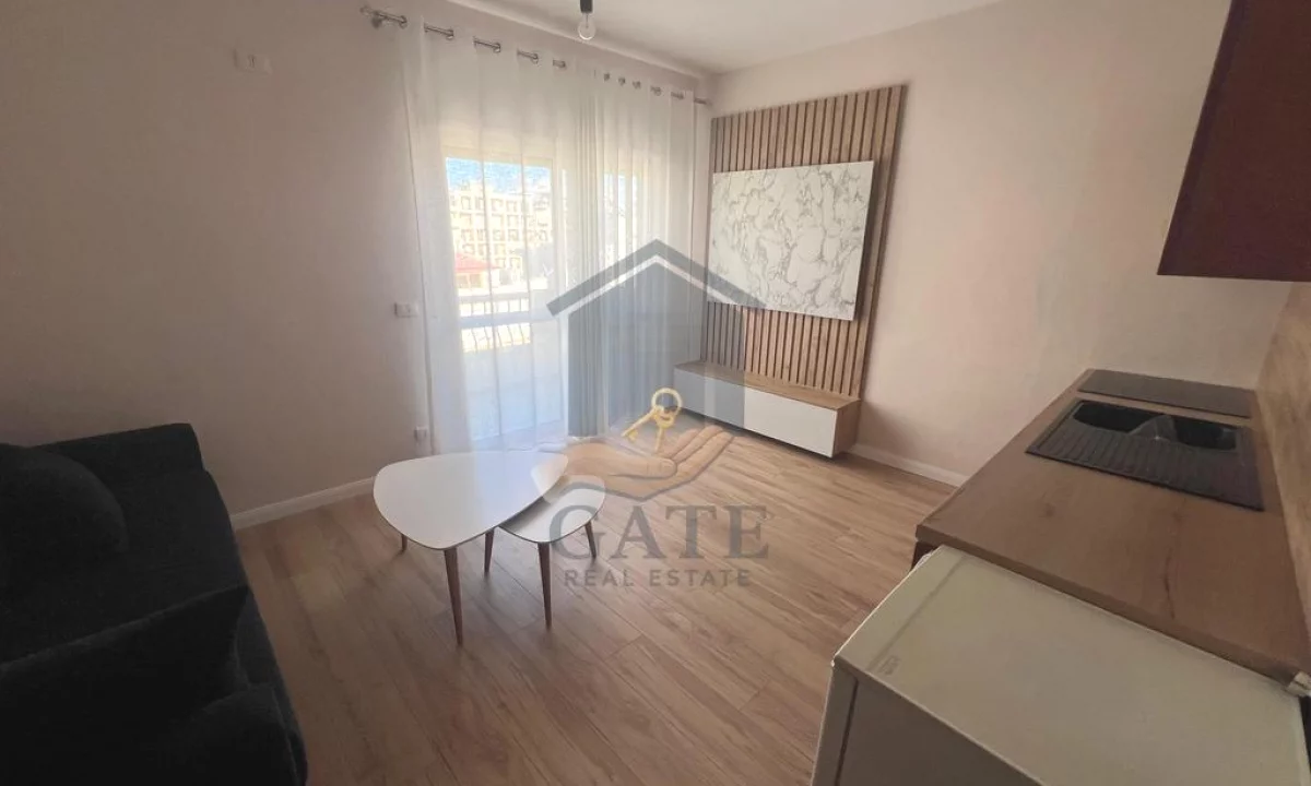 Shtepi ne shitje Apartament ne Durres, Garsoniere, Mobilimi E mobiluar, Pagesa 55,000  Euro.