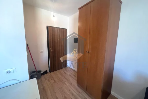 Shtepi ne shitje Apartament ne Durres, Garsoniere, Mobilimi E mobiluar, Pagesa 55,000  Euro.